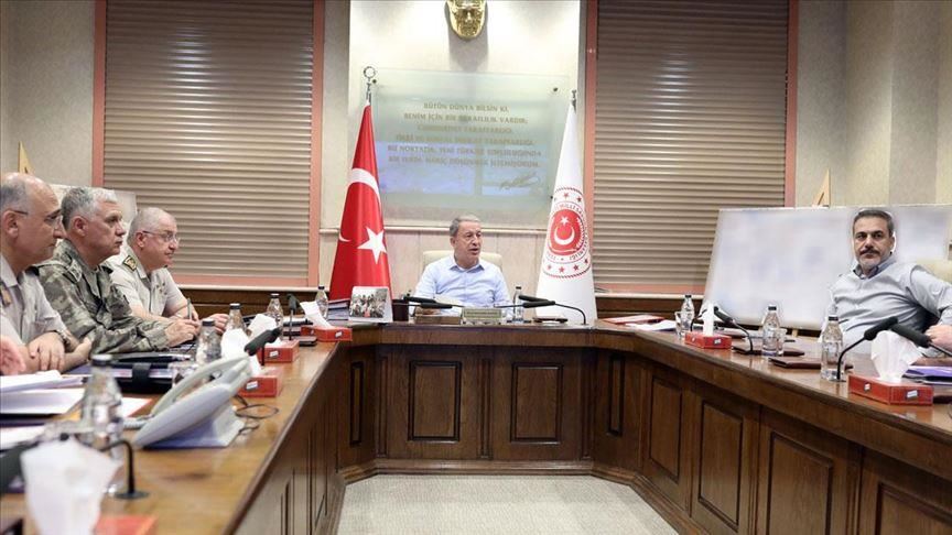 Turquie : longue réunion au ministère de la Défense, sur l'opération Source de Paix  