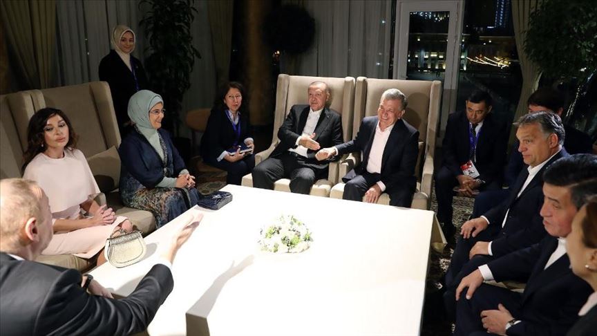 أذربيجان.. أردوغان يشارك بمأدبة عشاء في قمة "المجلس التركي" 