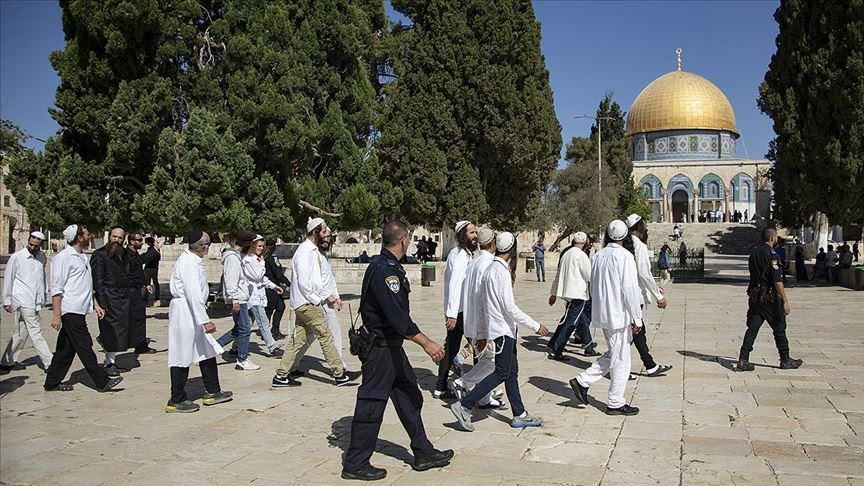 Al-Quds : des centaines de colons israéliens envahissent la mosquée Al-Aqsa 