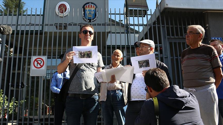U Prištini održan protest zbog dodele Nobelove nagrade književniku Handkeu