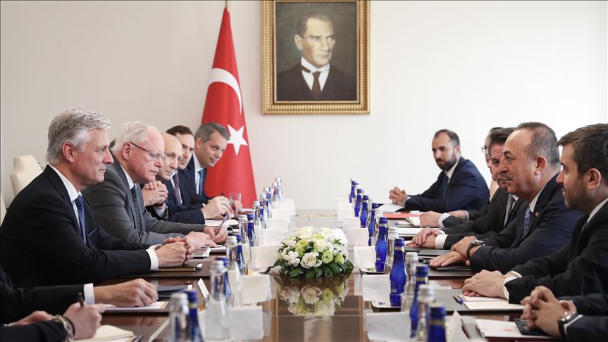 Turquie : Cavusoglu accueille O'Brien à Ankara