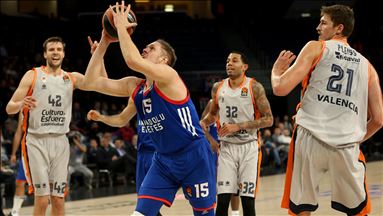 Anadolu Efes Valencia deplasmanında