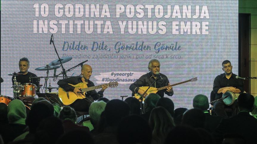 Koncert Omera Faruka Tekbileka u Vijećnici: Decenija rada Instituta "Yunus Emre" u Sarajevu