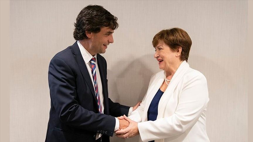 FMI reitera apoyo a política monetaria y programa económico de Macri en Argentina