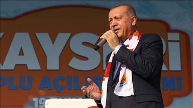 "Hemû kesên ku helwesta wan ya dijî terorê ji dil be bira alîkariya me bikin"