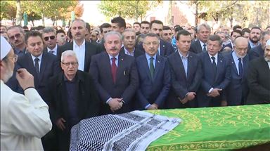 بمشاركة مسؤولين كبار.. تركيا تودع فقيدها "شاعر القدس"