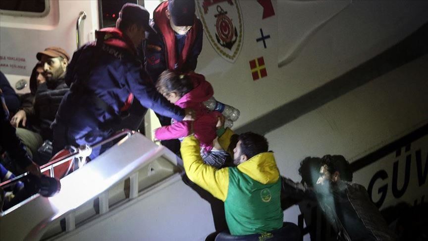 گارد ساحلی ترکیه 170 مهاجر را از خطر غرق‌ شدن نجات داد