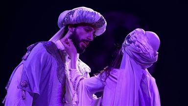 Mecnun'un Leyla'ya aşkı tiyatro sahnesinde bir kez daha hayat bulacak