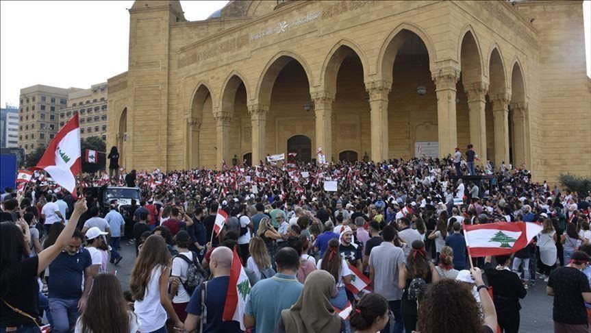 لبنان.. المحتجون يرفضون الإصلاحات ويواصلون الاحتجاجات لليوم السادس