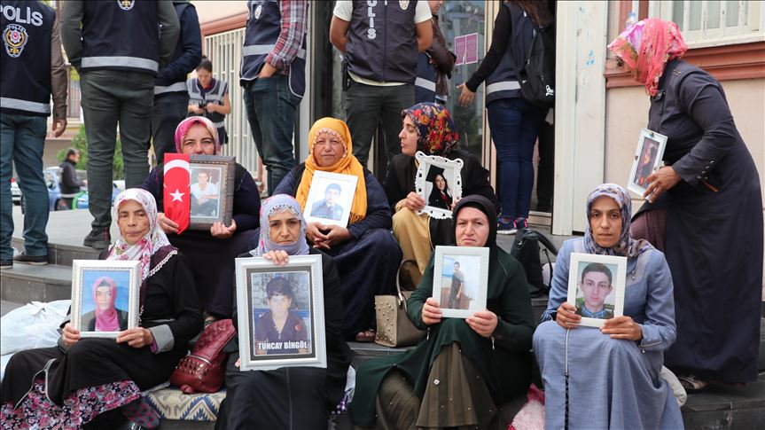 Families in SE Turkey continue protesting YPG/PKK