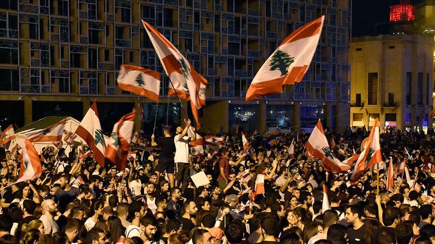 Lübnan da devrim mi oluyor