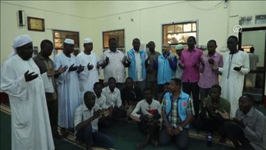 السودان.. الديانة التركي يوزع مساعدات إنسانية على مئات الأسر الفقيرة