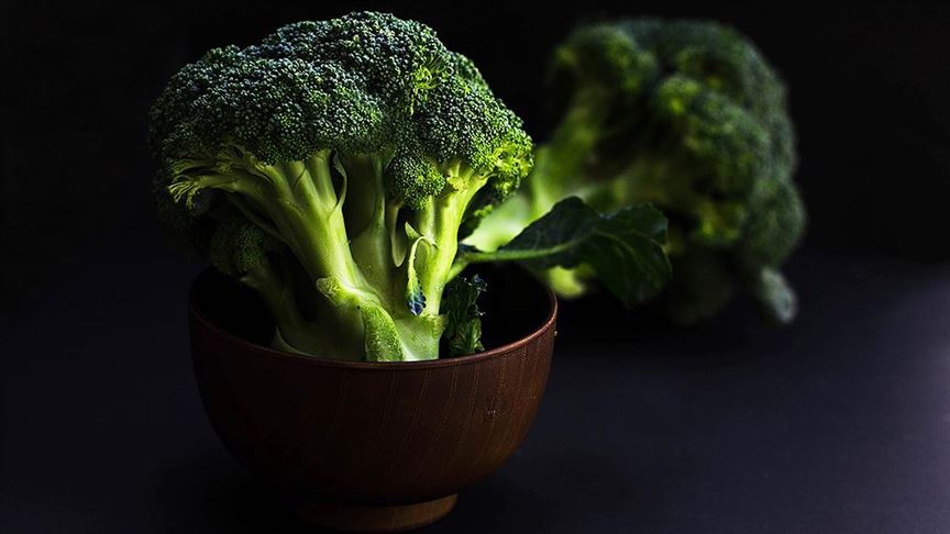 'Menopoz döneminde brokoli ve kereviz tüketmek dişleri koruyor'