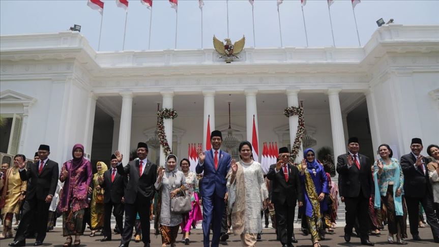 Kini Jokowi tak larang menteri jabat ketua umum parpol 