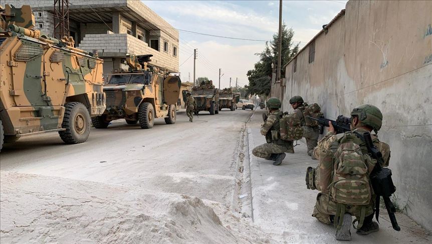 Fuerzas de las FAS turcas bombardean los frentes de la banda terrorista  YPG/PYD