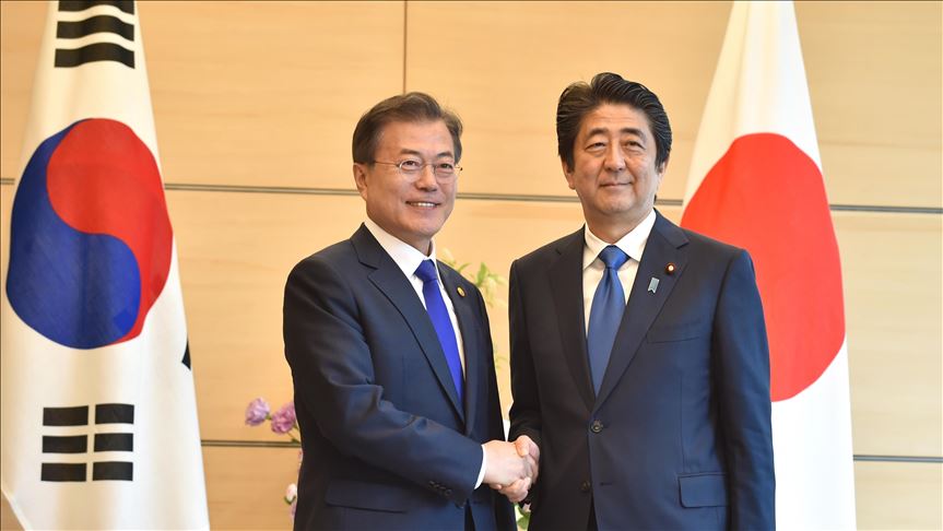 Japón y Corea del Sur acuerdan mejorar sus deterioradas relaciones