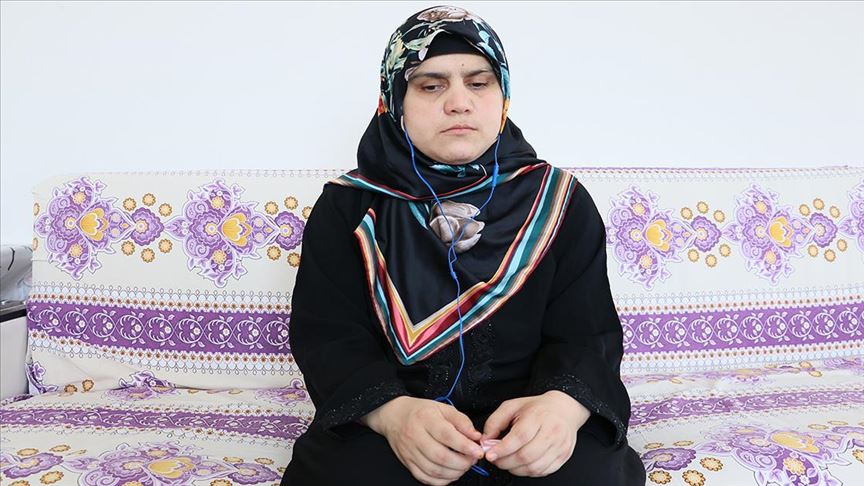 التركية زينب إسراء.. كفيفة تحفظ القرآن سماعا