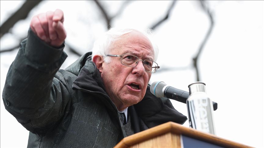 Precandidato presidencial de EEUU Bernie Sanders critica a Piñera por manejo de protestas