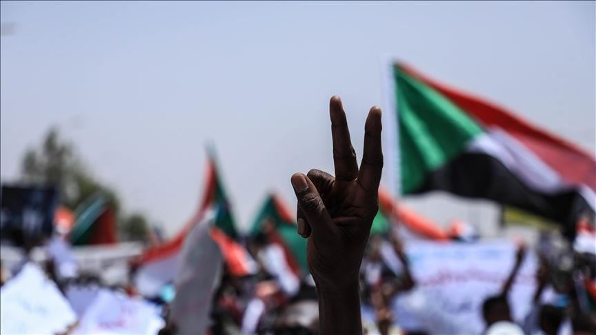 Sudan: Protesters urge disbanding of ex-ruling party
