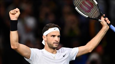 Tenista búlgaro Grigor Dimitrov se impuso al chileno Christian Garín en cuartos del Masters de París