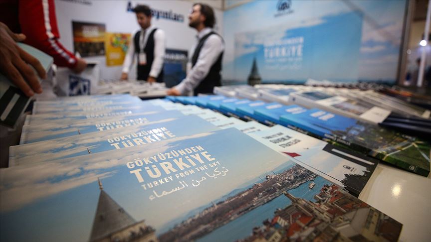 'Gökyüzünden Türkiye' 3 dilde İstanbul Kitap Fuarı'nda 