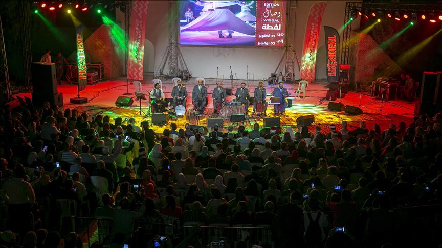 "الإخوة أبو شعر" تشدو بروائع الابتهالات الدينية في تونس