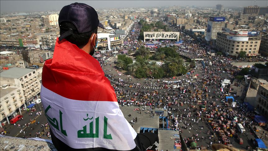 متظاهرو كربلاء يغيرون اسم شارع "الخميني" لـ"شهداء ثورة تشرين"