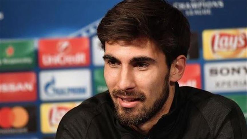 Football: Everton's Gomes to undergo surgery on Monday