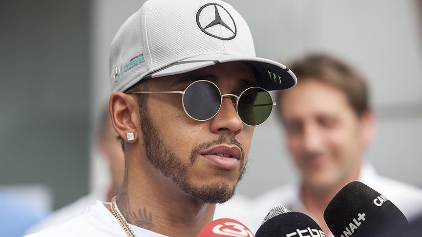 Lewis Hamilton wins Formula 1 title for sixth time