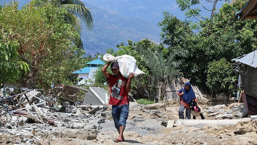Indonesian tsunami victims recount painful memories