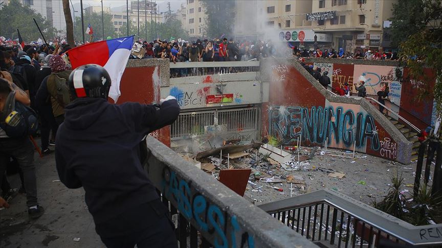 Şili'deki hükümet karşıtı protestolar 18. gündür devam ediyor