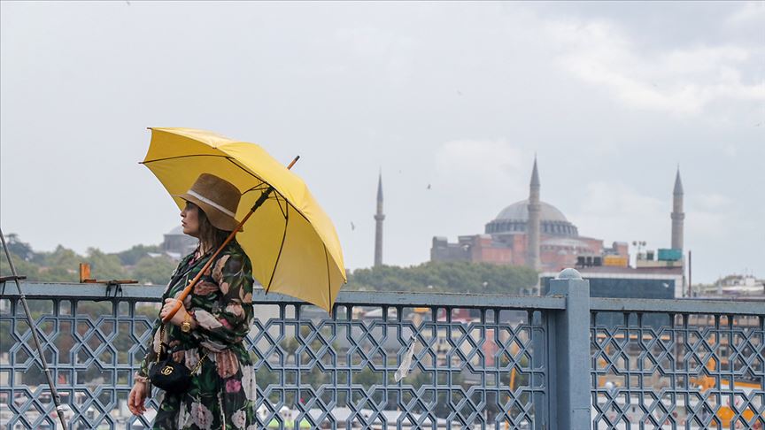 İstanbul'da hafif sağanak bekleniyor