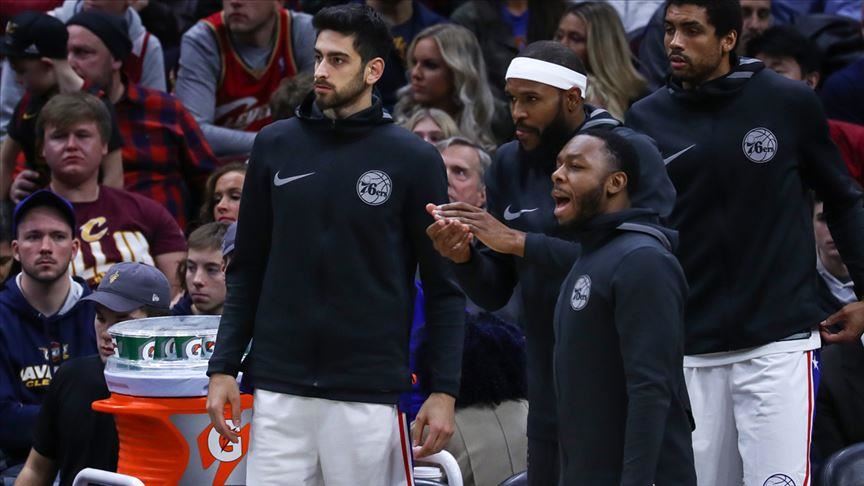 NBA: Phoenix Suns beat Philadelphia 76ers 114-109