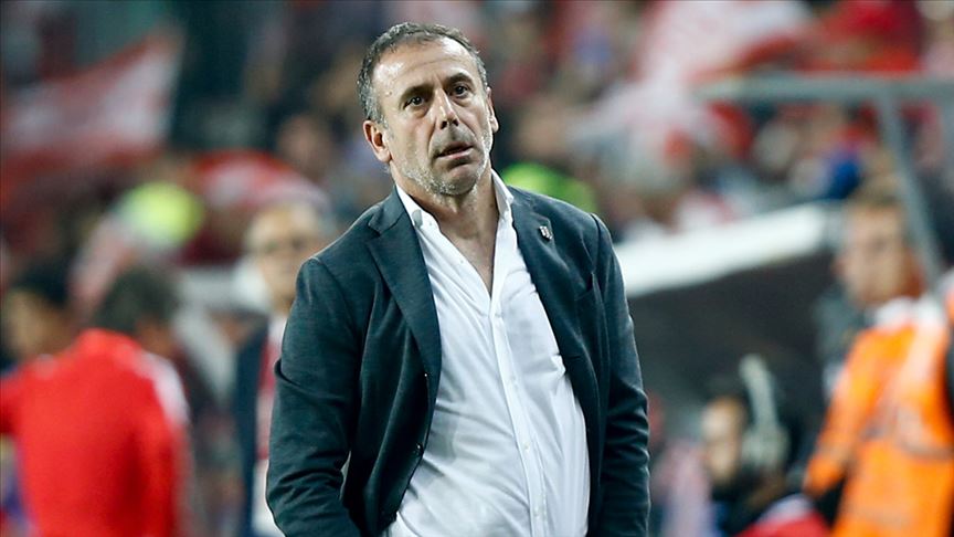 Beşiktaş'ta grip olan teknik direktör Avcı Portekiz'e gitmedi