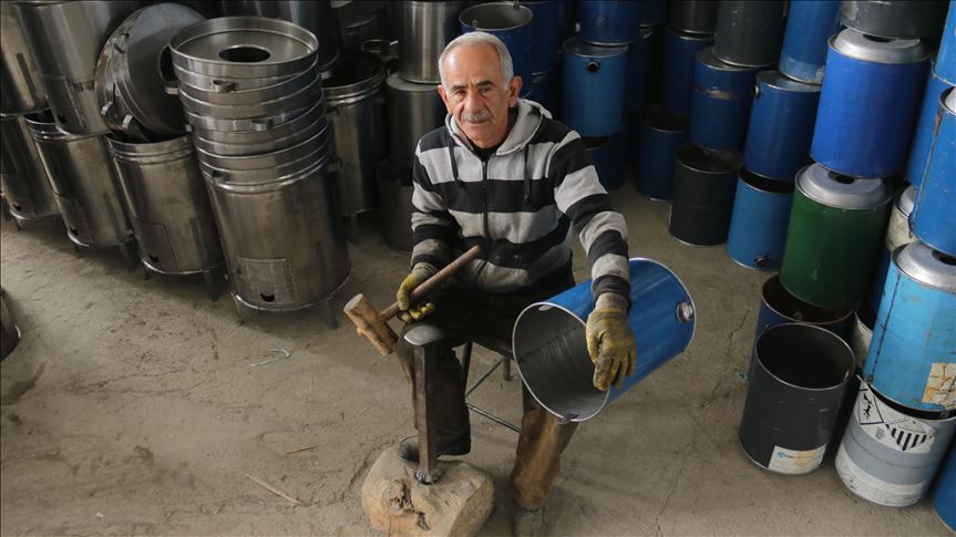 Hosteyê hesin bi sobeyan malan germ dike