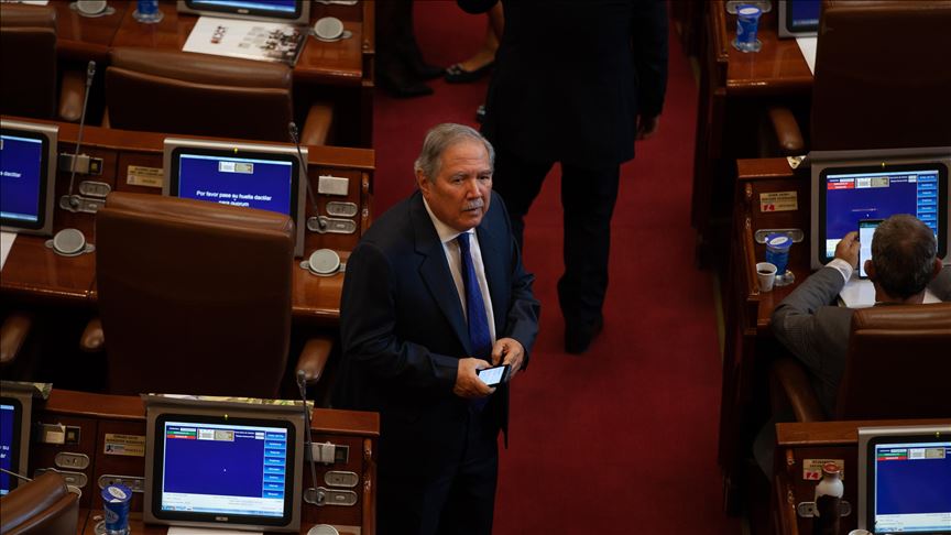 Ministro de Defensa de Colombia, a punto de caer por bombardeo donde murieron siete menores