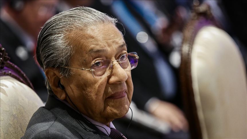 Mahathir berjanji akan mundur setelah selesaikan masalah negara