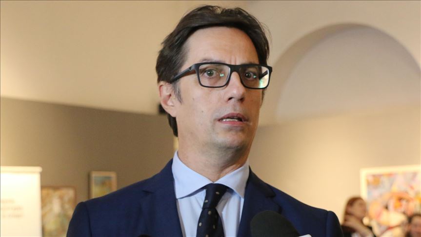 Pendarovski: Të mos kemi iluzione se mund të ketë njeri në botë që do ta bind presidentin francez