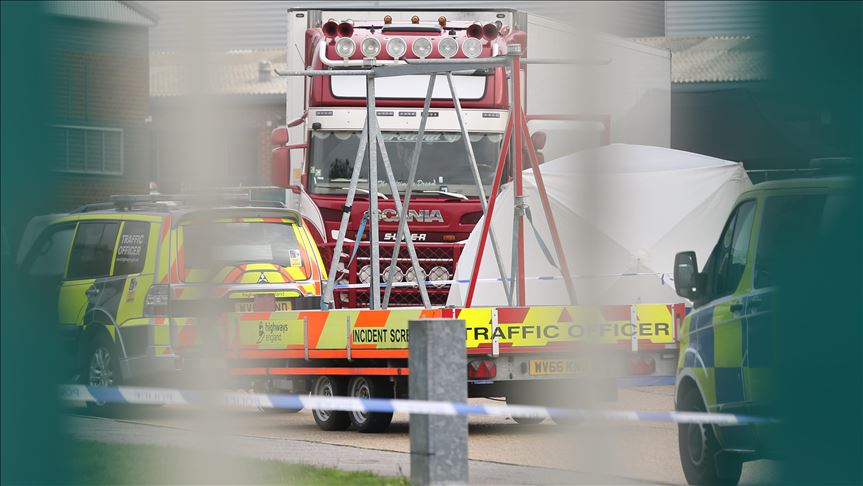 Među žrtava nađenim u kamionu u Engleskoj dvoje maloljetnika, najstarija osoba imala 44 godine