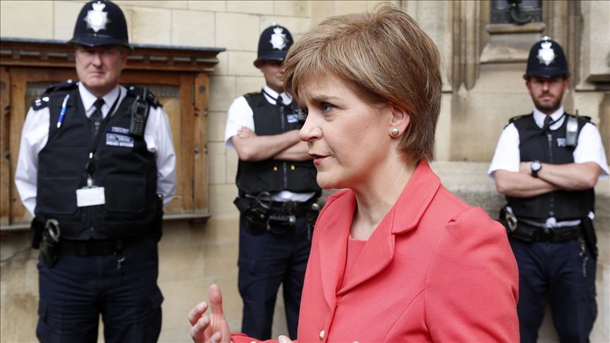 Sturgeon: Želimo glasati o nezavisnosti Škotske