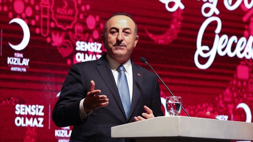 وزیر خارجه ترکیه روز ملی پرچم آذربایجان را تبریک گفت