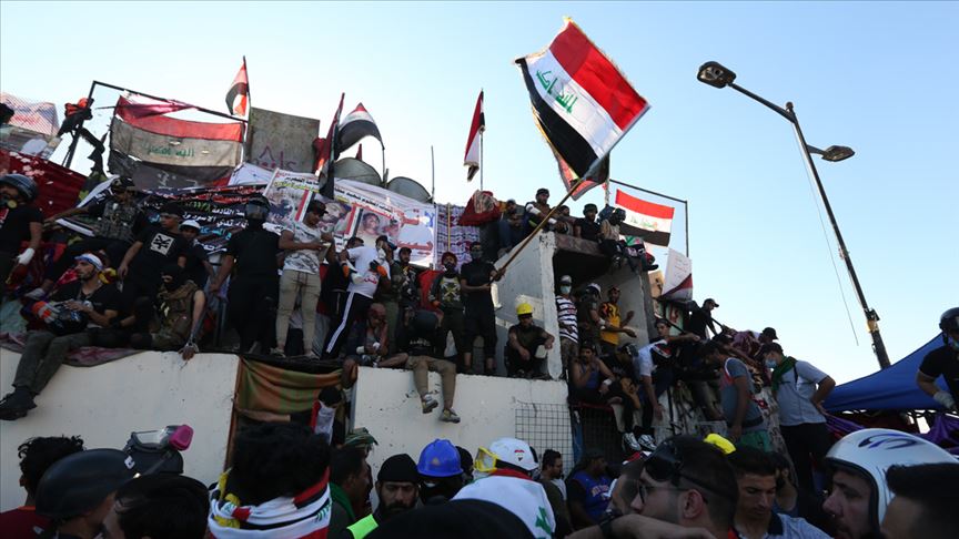 Irak'taki gösterilere müdahale: 15 yaralı