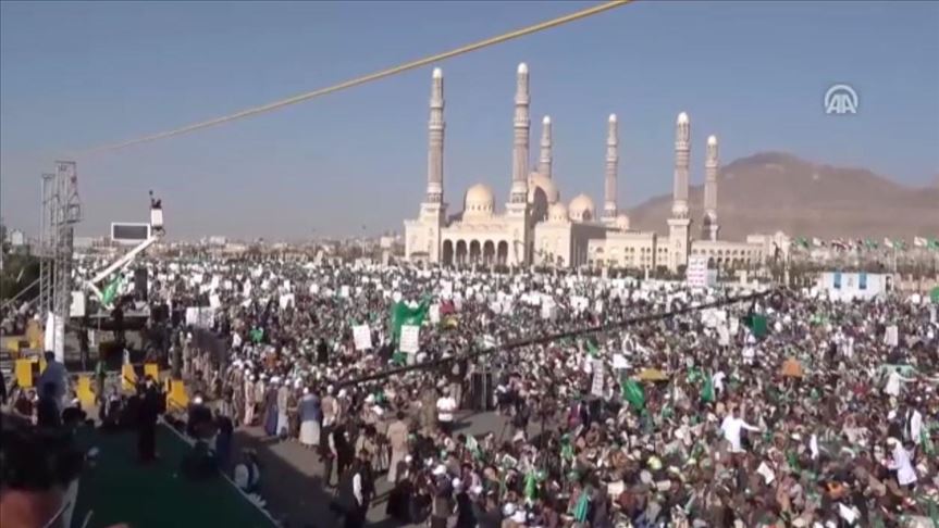 الأخضر يصبغ صنعاء في ذكرى المولد.. احتفالات حوثية بمشاركة الآلاف (تقرير)