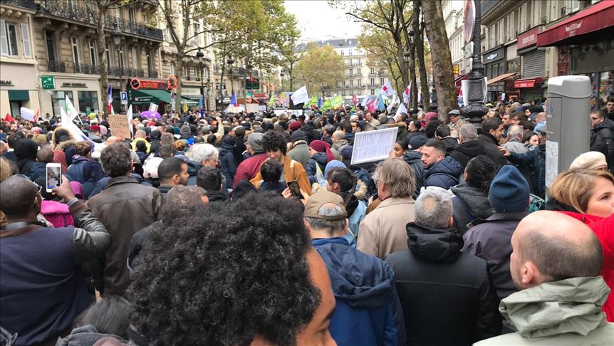 France: une marée humaine contre l’islamophobie à Paris