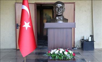 Ceremoni përkujtimore për Ataturkun në Shkup, Tiranë dhe Prishtinë
