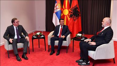 Zaev takon Ramën dhe Vuçiçin në Ohër