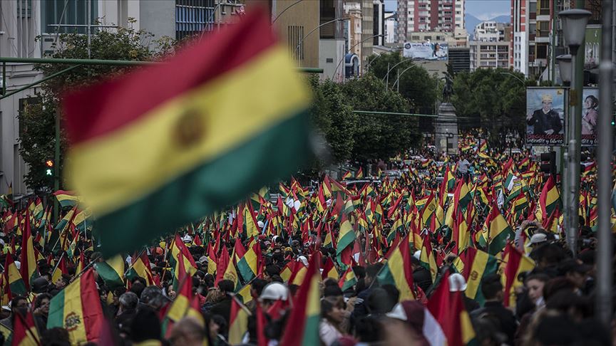 Bolivya'da Devlet Başkanı Morales'i istifaya zorlayan süreç