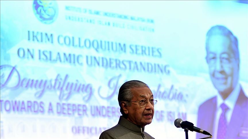 Mahathir Mohamad: "Nous devons gagner le soutien du monde pour mettre fin au terrorisme israélien"