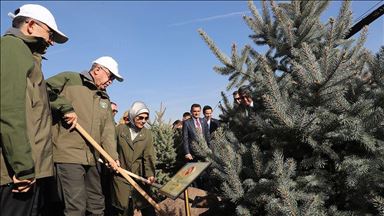 مشارکت رئیسجمهور ترکیه در کمپین کاشت نهال