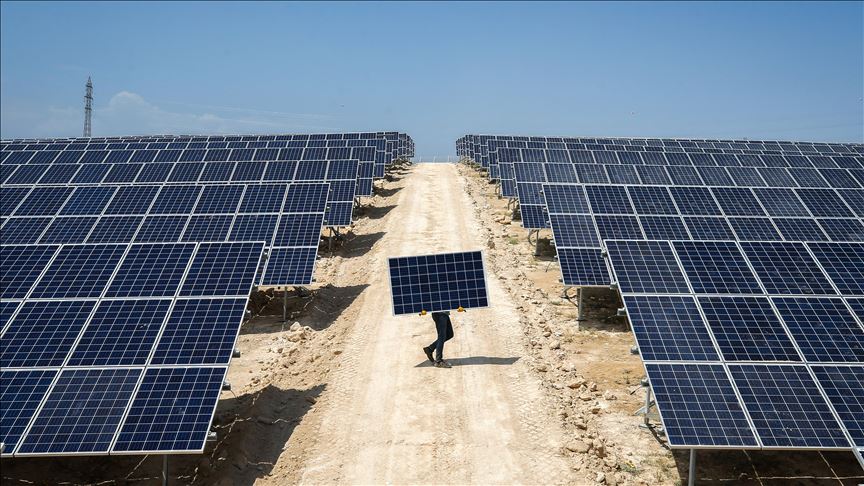 China hará un gigantesco proyecto de energía solar en Grecia
